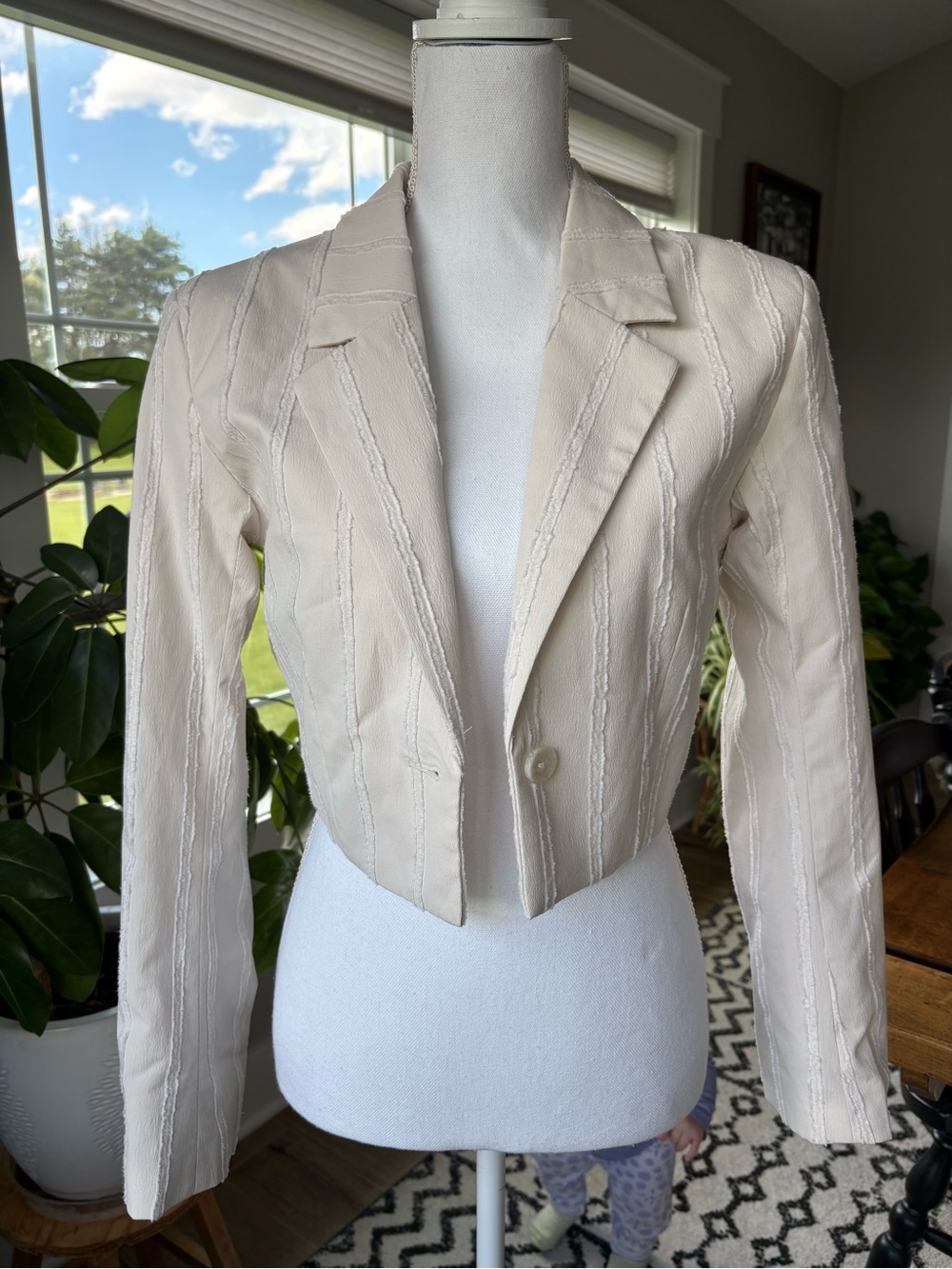 H&M Cream Cropped Blazer Jacket